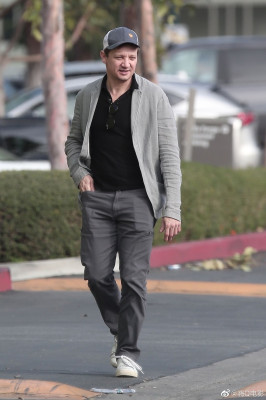 photo 23 in Jeremy Renner gallery [id1201808] 2020-02-04 00:00:00