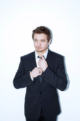 photo 4 in Jeremy Renner gallery [id1190695] 2019-11-25 00:00:00