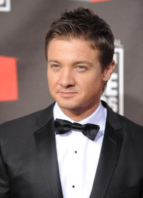 Jeremy Renner pic #593368
