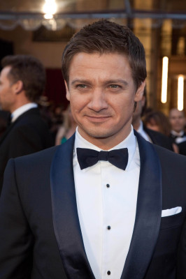Jeremy Renner pic #596021