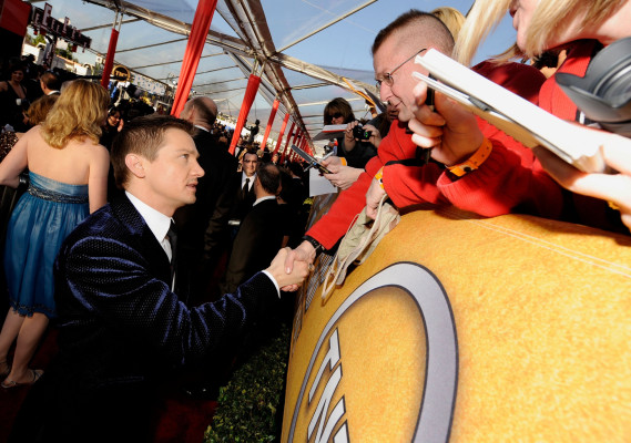 Jeremy Renner pic #332140