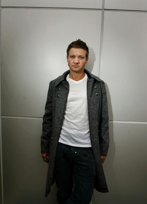 Jeremy Renner pic #575020