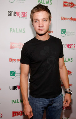 Jeremy Renner pic #600289