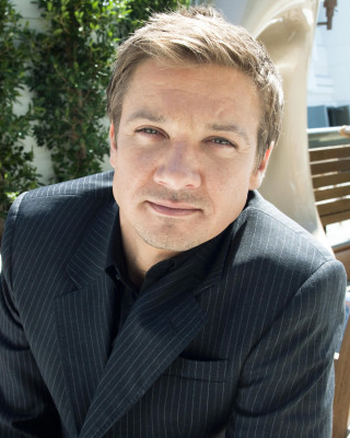 Jeremy Renner pic #575739