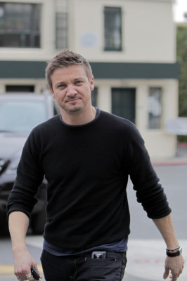 Jeremy Renner pic #575741