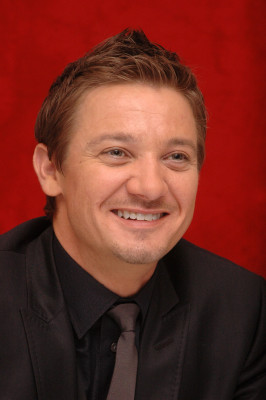 Jeremy Renner pic #573975