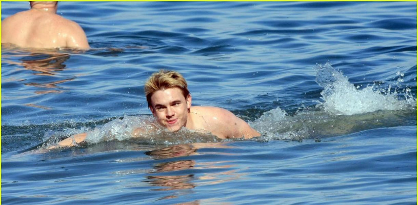 Jesse McCartney pic #670977