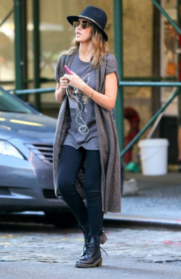 Jessica Alba pic #734505