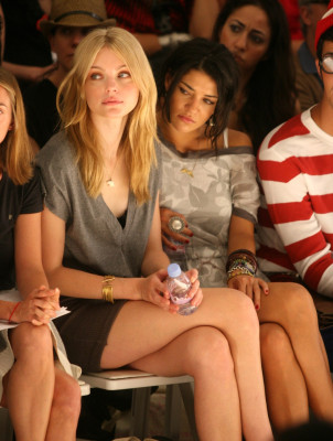 photo 15 in Jessica Stam gallery [id185776] 2009-09-30 00:00:00