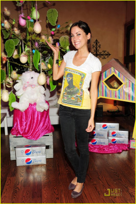 Jessica Stroup pic #147007