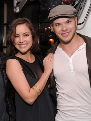 Jessica Stroup pic #320593