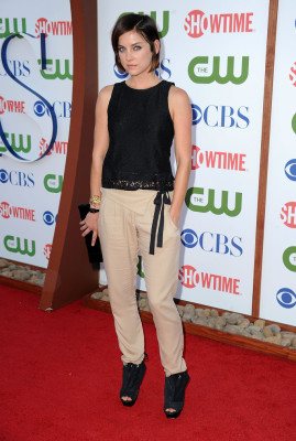 Jessica Stroup pic #396372