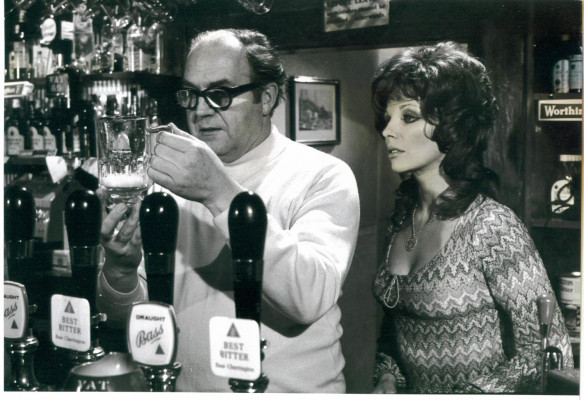 Joan Collins pic #352307
