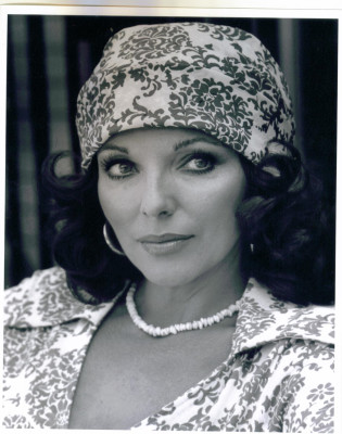 photo 11 in Joan Collins gallery [id349585] 2011-02-28 00:00:00