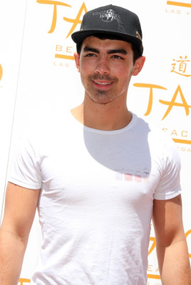Joe Jonas pic #560134