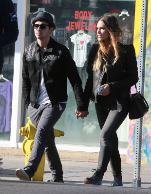 Jonas Brothers pic #640715