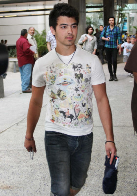 Jonas Brothers pic #675998