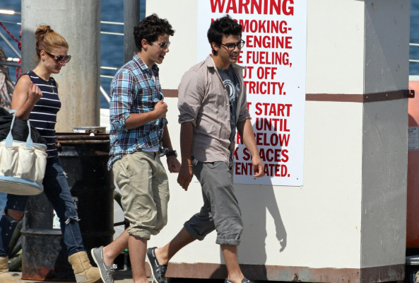 photo 12 in Jonas Brothers gallery [id677392] 2014-03-09 00:00:00