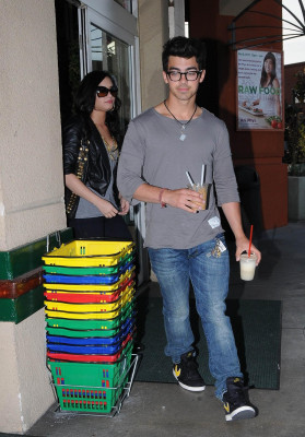 Jonas Brothers pic #675284