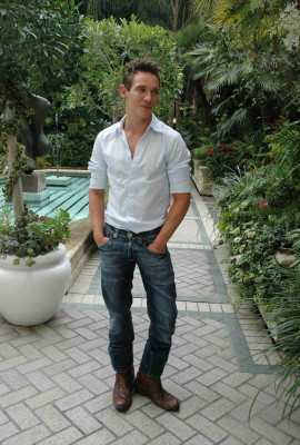 Jonathan Rhys-Meyers pic #602080