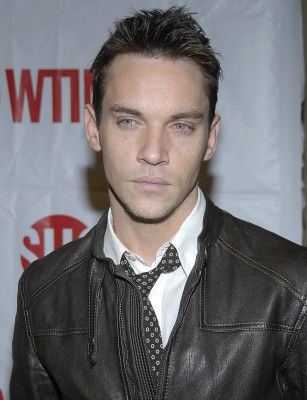 Jonathan Rhys-Meyers pic #720927