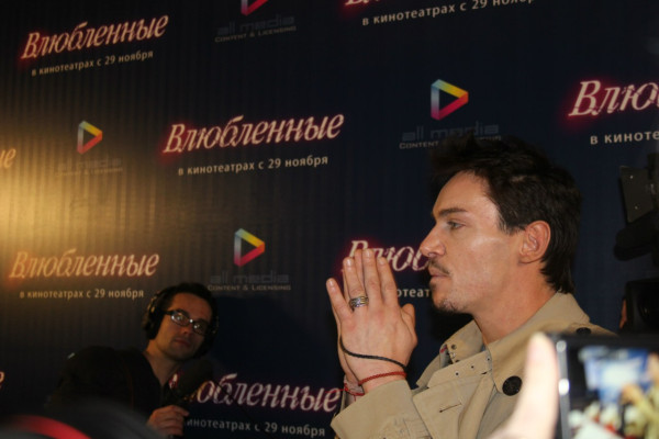 Jonathan Rhys-Meyers pic #596378