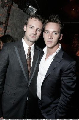 Jonathan Rhys-Meyers pic #220595