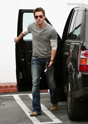 Jonathan Rhys-Meyers pic #258583