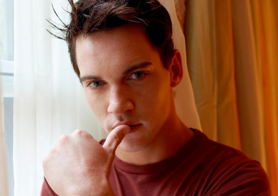 Jonathan Rhys-Meyers pic #601323