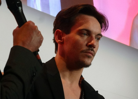 Jonathan Rhys-Meyers pic #627178