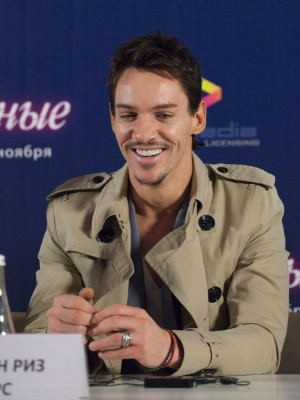 Jonathan Rhys-Meyers pic #596264