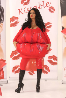 Katie Price (Jordan) pic #618135