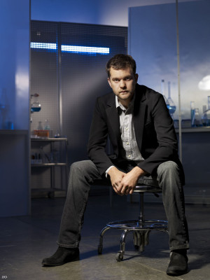 photo 21 in Joshua Jackson gallery [id209310] 2009-12-02 00:00:00