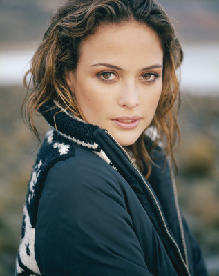 Josie Maran pic #19953