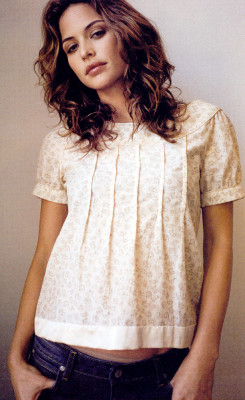 Josie Maran pic #17581