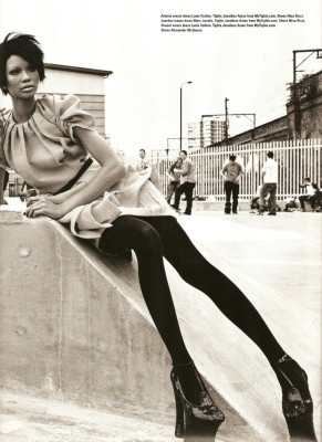 photo 16 in Jourdan Dunn gallery [id181330] 2009-09-18 00:00:00