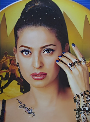 Juhi Chawla pic #1289474