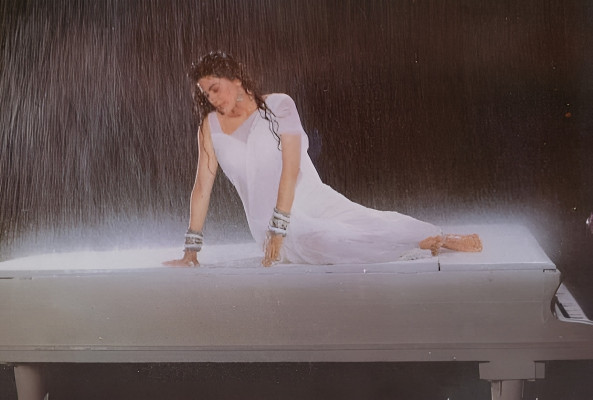 Juhi Chawla pic #1289465