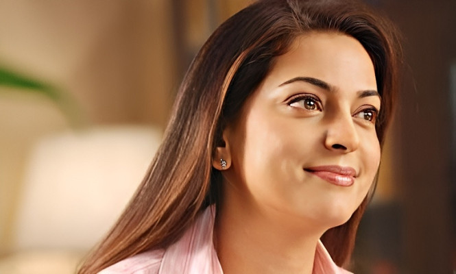 Juhi Chawla pic #1289457