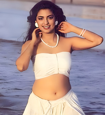 Juhi Chawla pic #1289491