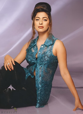 Juhi Chawla pic #1289537