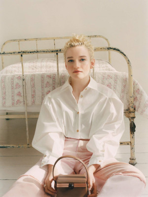 photo 5 in Julia Garner gallery [id1210210] 2020-04-05 00:00:00