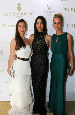 Julia Jones pic #939724