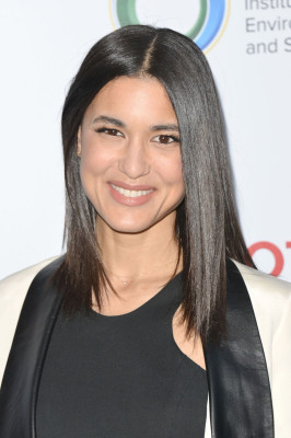Julia Jones pic #916423
