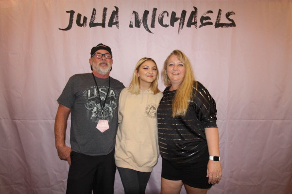 Julia Michaels pic #1169494