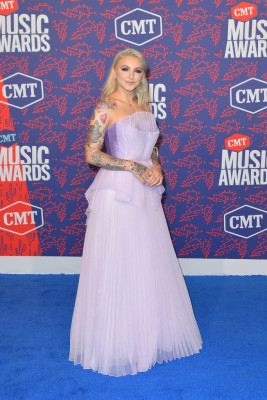 Julia Michaels pic #1148091