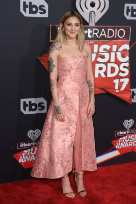 photo 5 in Julia Michaels gallery [id954196] 2017-08-03 00:00:00