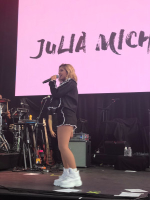 Julia Michaels pic #1062730