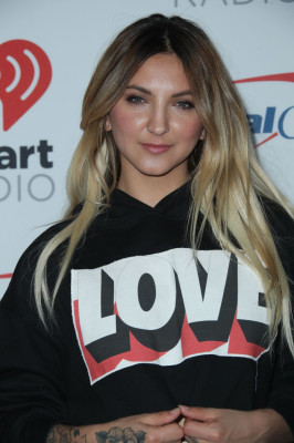 Julia Michaels pic #1169495