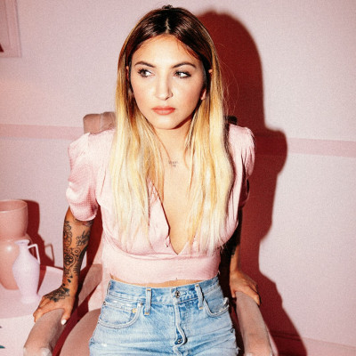 Julia Michaels pic #1054453